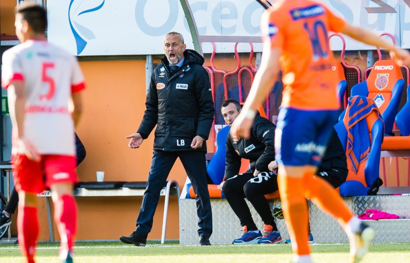 En engasjert Lars Bohinen under AaFK - Strømmen. Foto: Marius Simensen