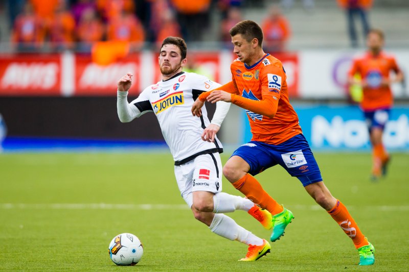 Vebjørn Hoff i aksjon mot Sandefjord Fotball. Foto: NTB Scanpix