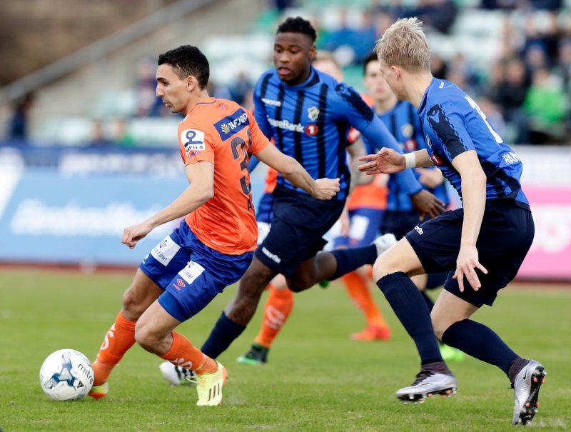 Abdellaoue i aksjon fra kampen mot Stabøk i april. "Mos" scoret AaFKs eneste i oppgjøret. Foto: NTB Scanpix