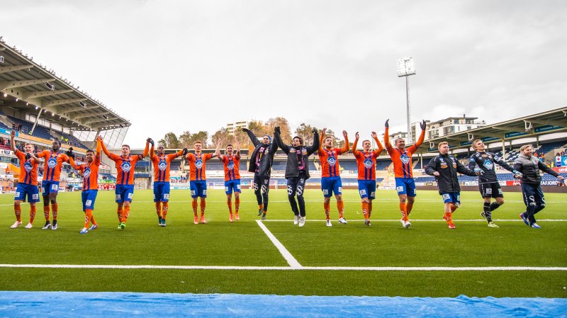 AaFK feirer 6-0 seieren mot Tromsø i 2016. Foto: Marius Simensen