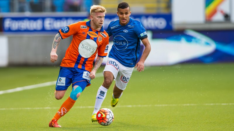 Carlsen mot Singh på Aker Stadion i 2016. Foto: Marius SImensen