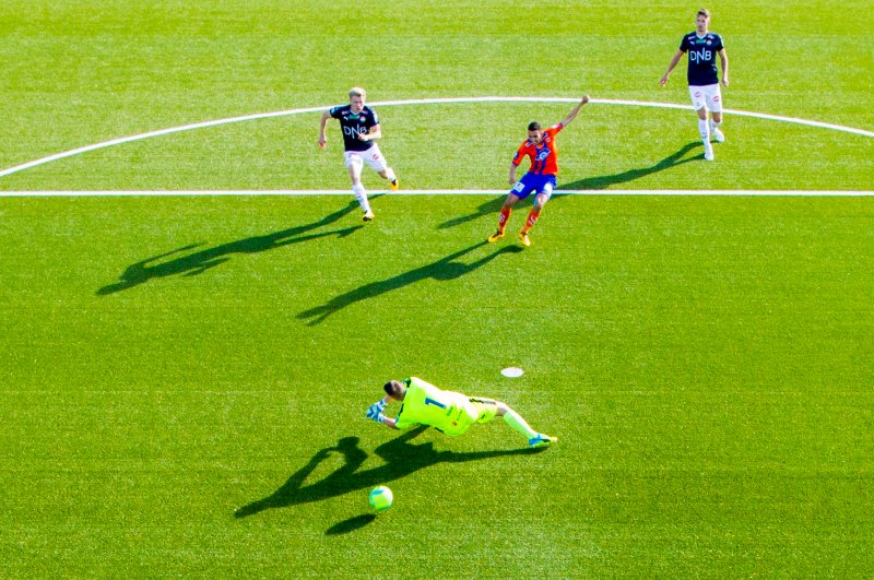 Mos scorer på Marienlyst i 2016. Godset vant 4-2. Foto: Vegard Wivestad Grøtt