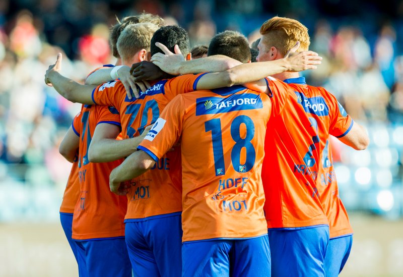 AaFK feirer mål mot Godset på Marienlyst i 2016. Foto: Vegard Wivestad Grøtt