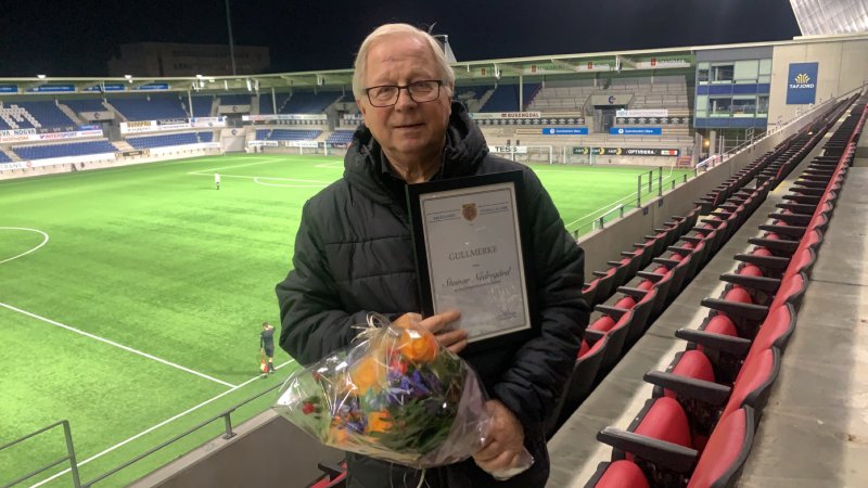 Steinar Nedregård er mottaker av gullmerket, og ble hedret på årsmøtet tirsdag kveld.