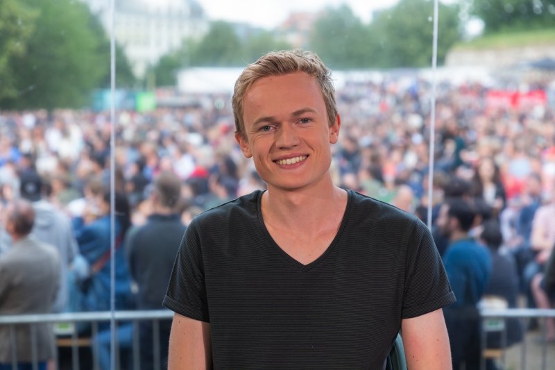 Imitator Kasper Foss er med når vi inviterer til "Heia Aal'sund" på Terminalen 18. mars. Foto: NTB