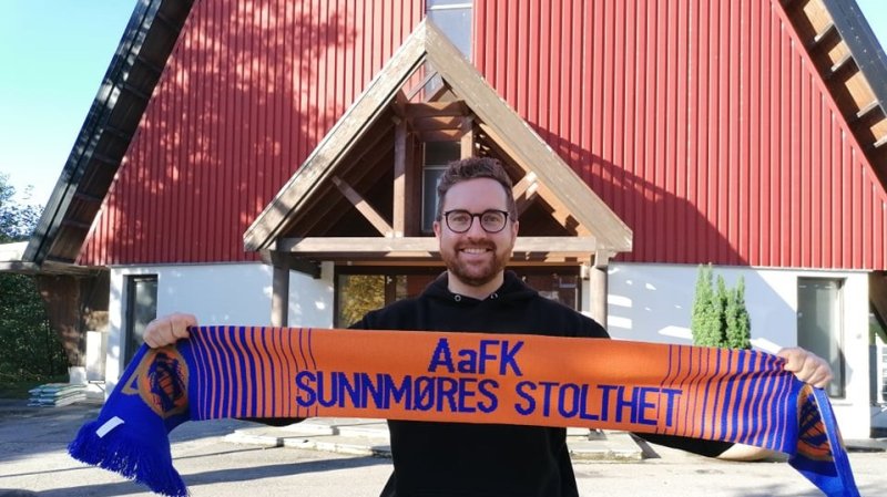 Joachim Haaland, AaFK-supporter og prest i Volsdalen kirke.