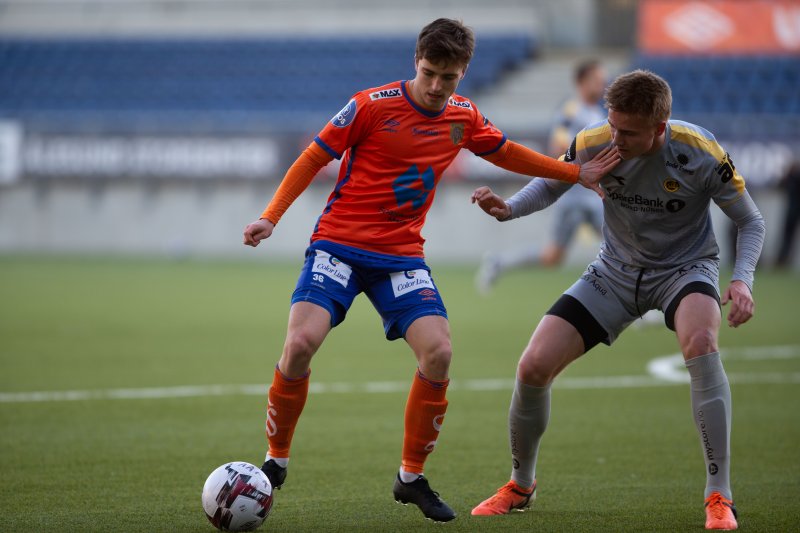 Vetle Fiskerstrand vil jobbe for å få spilletid i Eliteserien. Her er han i aksjon mot Bodø/Glimt i treningskampen på Color Line Stadion fredag 7. februar. Foto: Srdan Mudrinic.