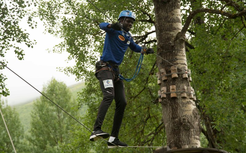 Høytflyvende Pape fikk høye skuldrer i høyden. Foto: Asle Myhre Hansen