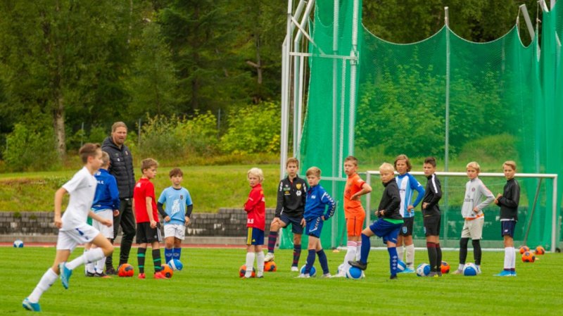 Vi inviterer gutter i alderen 9 til 12 år til innholdsrike dager på Aksla stadion og Color Line Stadion. Foto: aafk.no