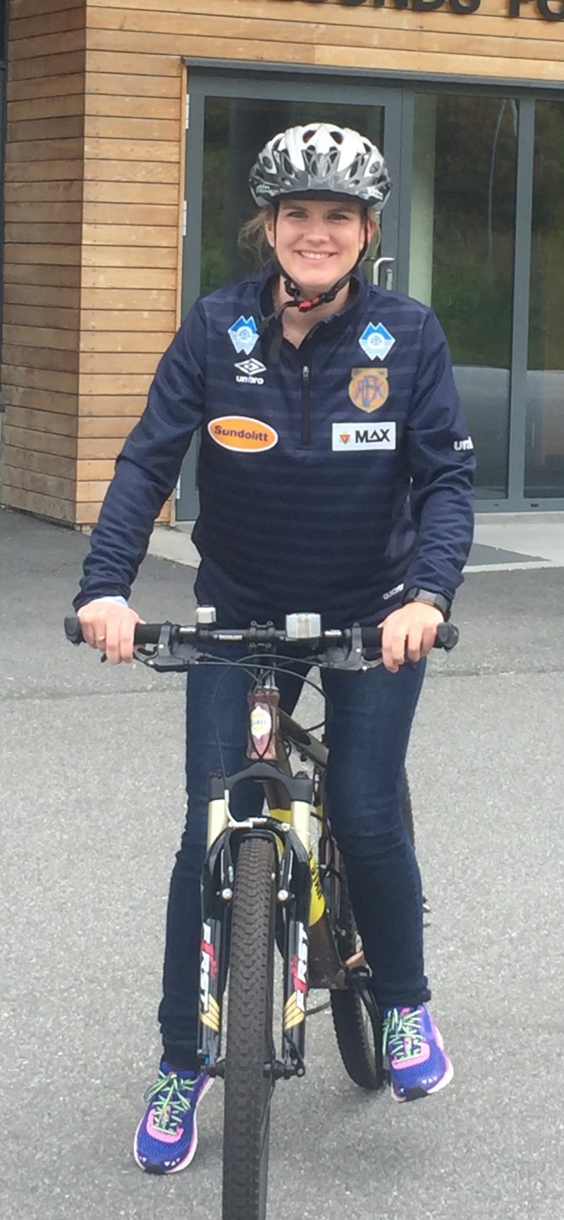 Arrangementansvarlig Kristin H. Nørve håper mange tar i bruk sykkelen på søndag.