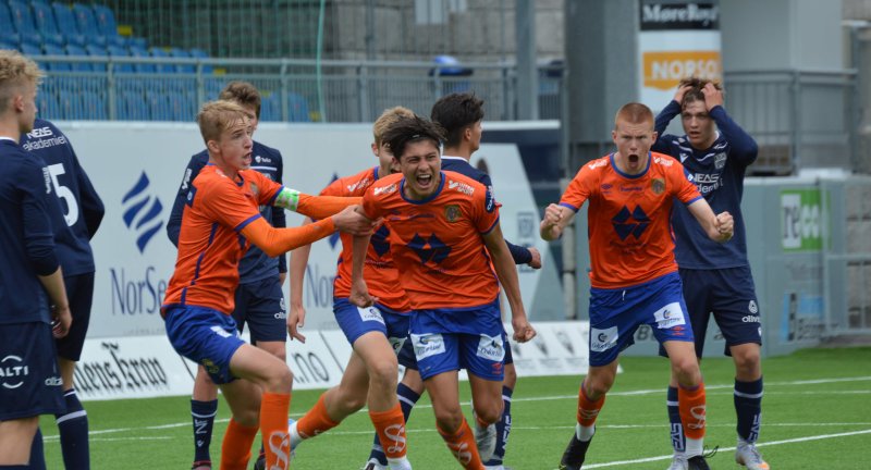 Sebastian Bertnsen utlignet til 2-2 borte mot KBK. Foto: Rolf Hansen