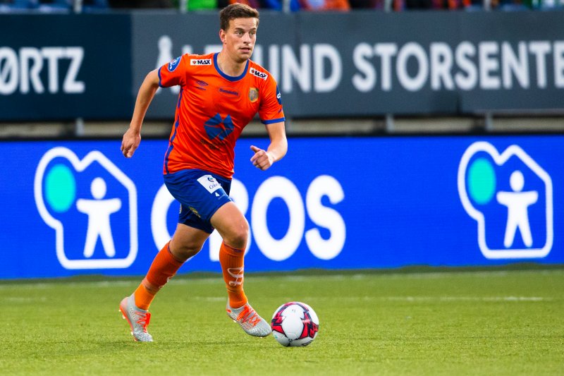 Jonas Grønner i aksjon mot Raufoss på Color Line Stadion. Foto: Svein Ove Ekornesvåg / NTB scanpix