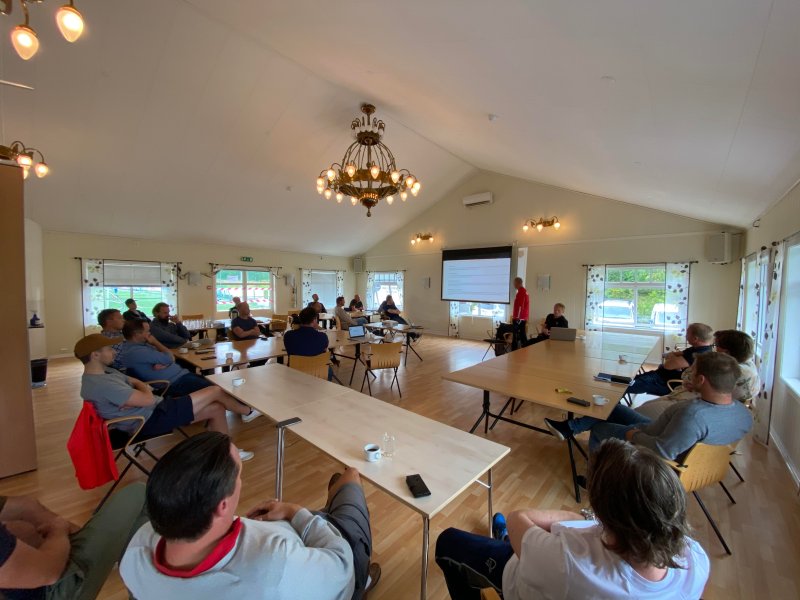 Per Gidlund og Jonas Nordal fra AaFK holdt nylig foredrag under et trenerforum for Emblem IL Fotball. Foto: Frank Støyva Emblem, Emblem IL.