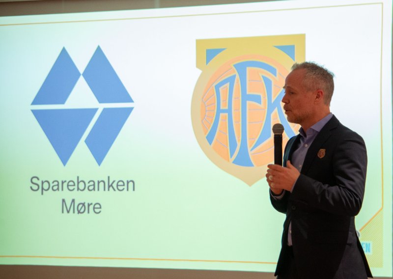 Klubbdirektør i Aalesunds Fotballklubb, Geir S. Vik, var stolt over å kunne offentliggjøre den nye samarbeidsavtalen.